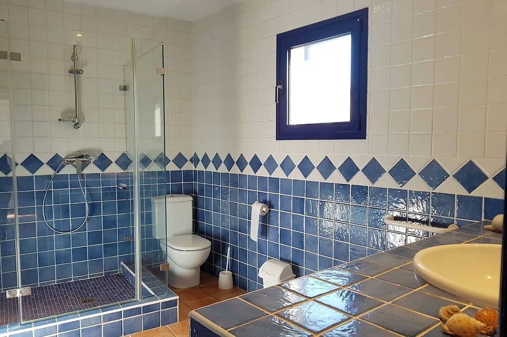 Foto 4 von 30: Frontlinie Villa In Es Forti, Cala d'Or