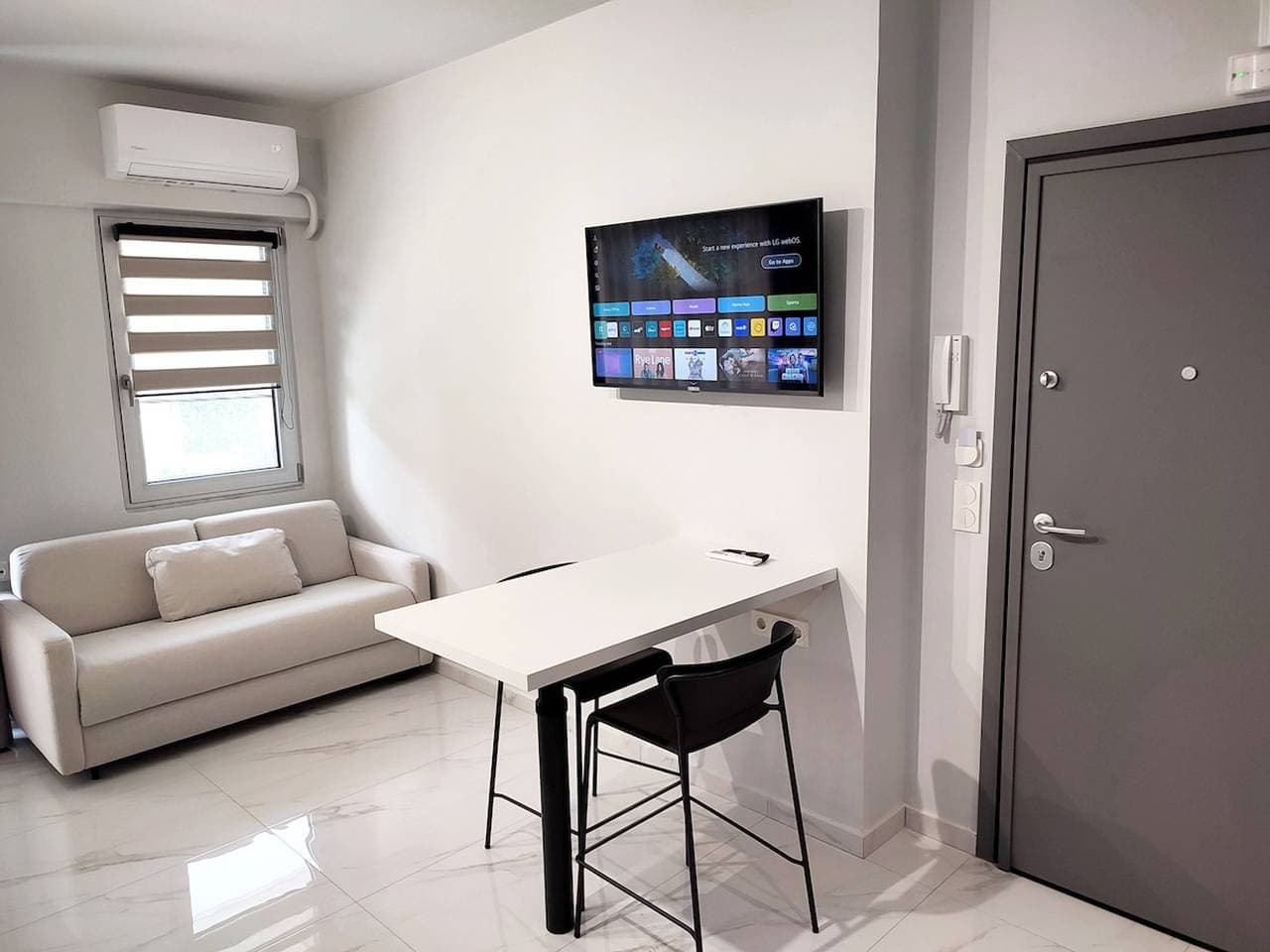 Foto 8 von 35: Ferienwohnung für 4 Personen mit Balkon