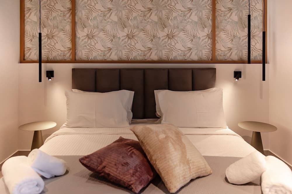Foto 8 von 30: Orama Luxury Suite, 3 Bedrooms with Private Pool, Sleeps 6
