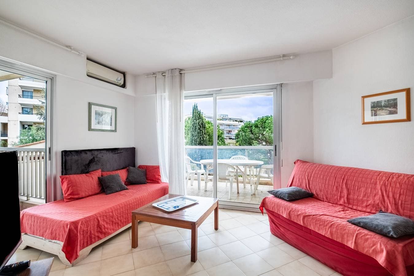 Foto 3 von 22: Appartement 'Le Lido – Strand, Pool, Parkplatz' mit Meerblick, WLAN & Klimaanlage