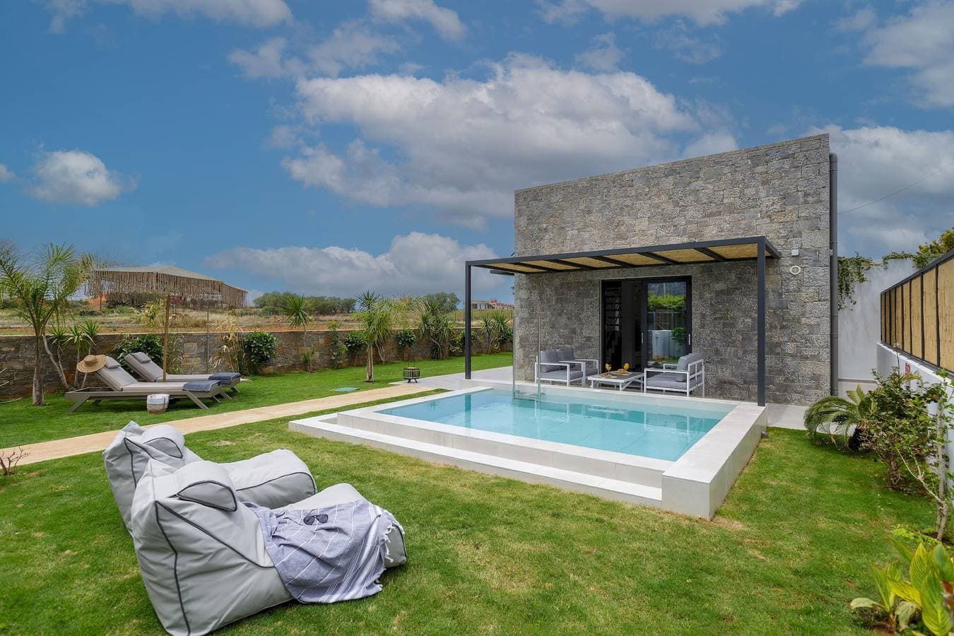 Foto 7 von 30: Villa für 4 Personen mit Pool