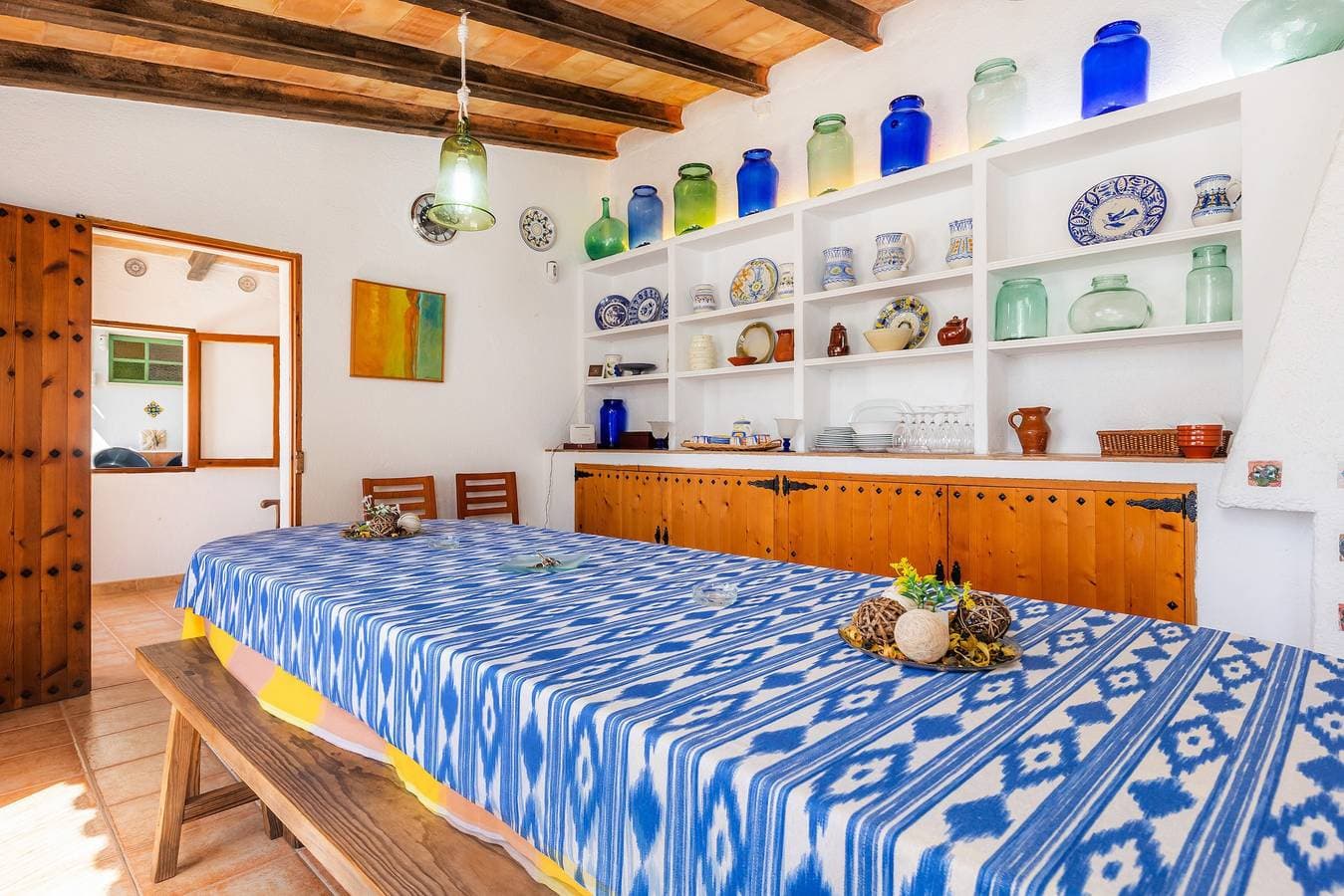 Foto 9 von 36: Finca "Sa Casa Des Pintor Miquel Vives 213" mit privatem Pool, 2 Terrassen und WLAN
