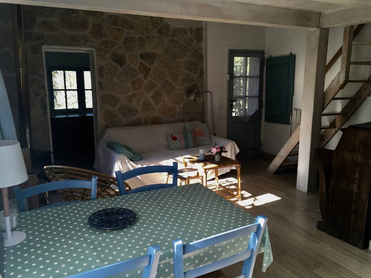 Foto 7 von 29: Ferienhaus 'Le Cabanon Vue Sur La Vallée' mit Balkon und WLAN