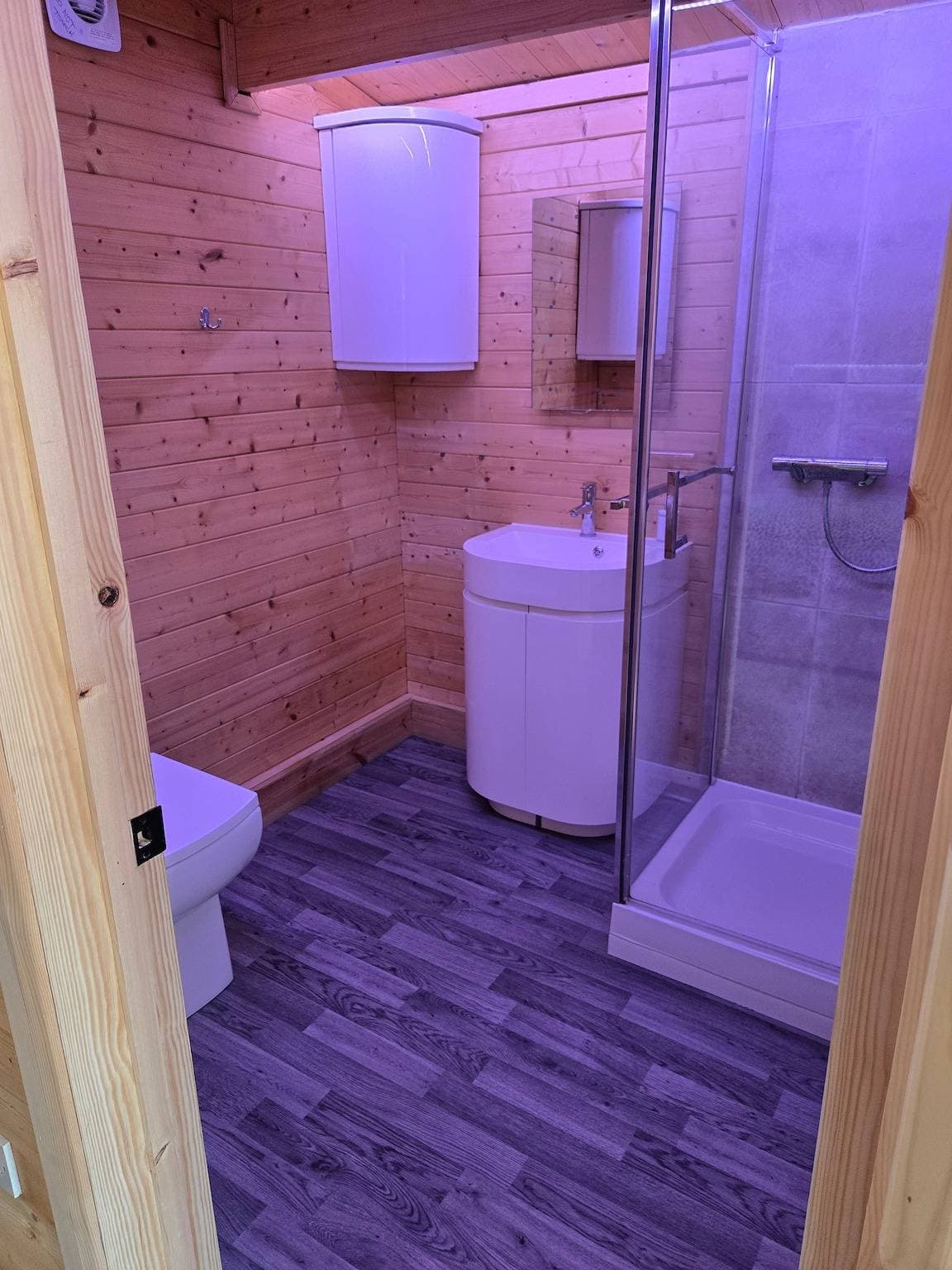 Foto 12 von 19: Blockhütte für 2 Personen mit Garten