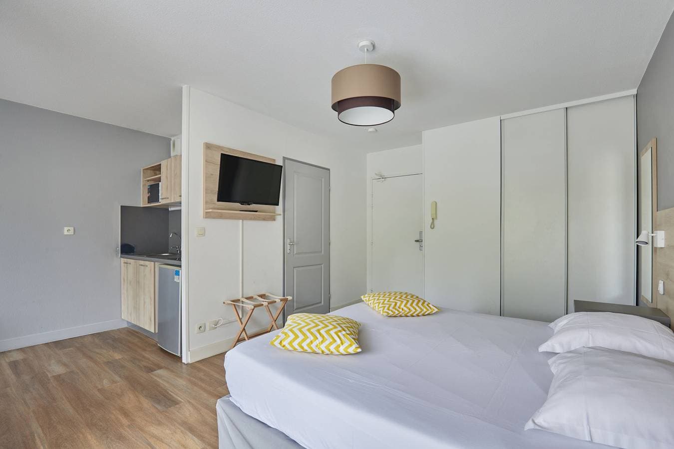 Foto 4 von 32: Hotel für 2 Personen mit Balkon