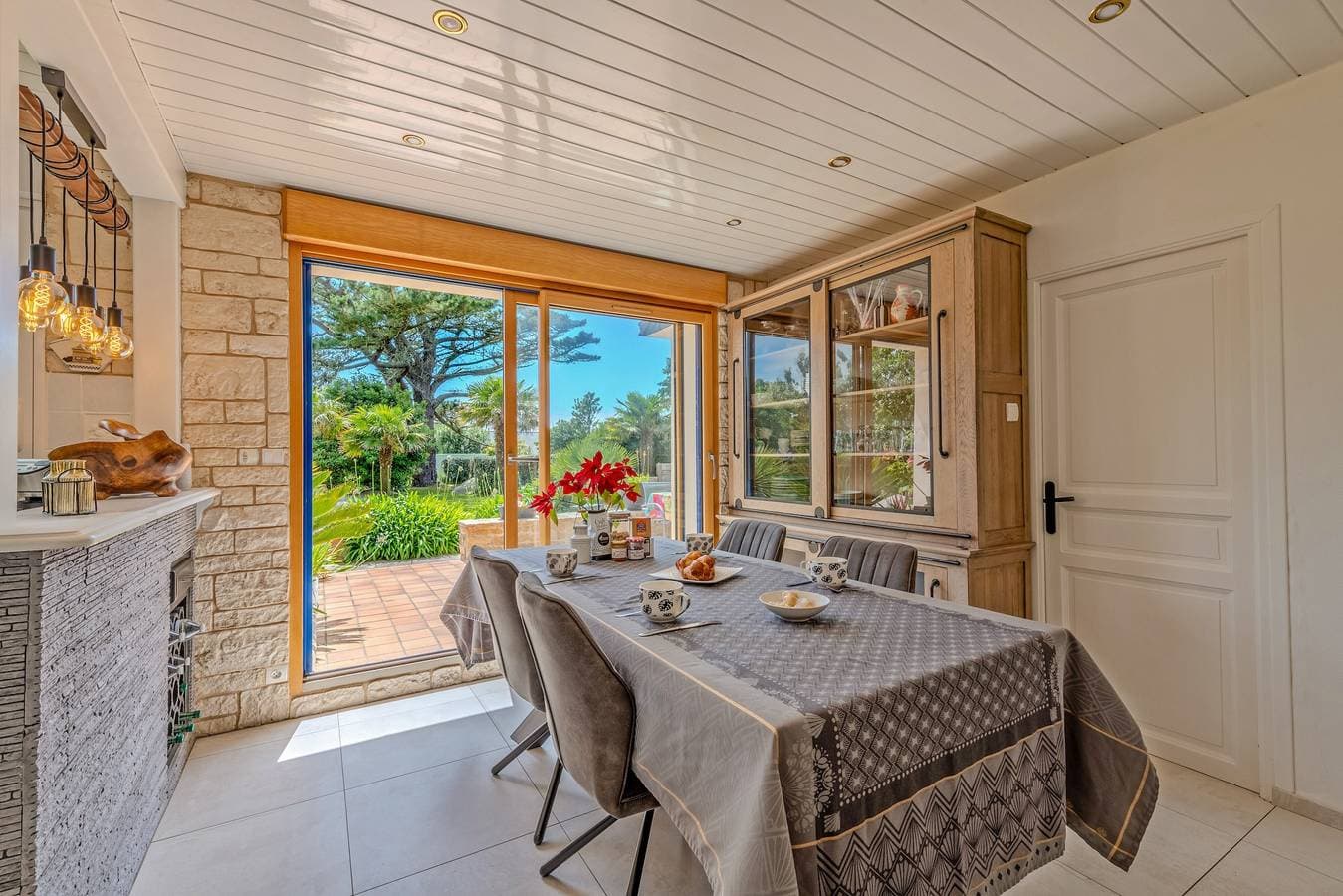 Foto 8 von 26: Ferienhaus 'Maison Avec Spa À 700m De La Plage' mit privater Terrasse, privatem Garten und Wi-Fi