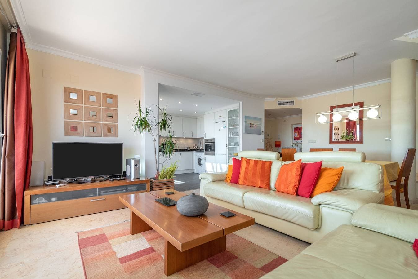 Foto 9 von 28: 'Marbella Penthouse Apartment' mit Meerblick, Pool, WLAN, Garten & Terrasse