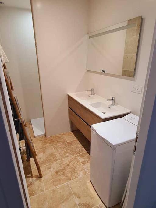 Foto 6 von 17: Two-Bedroom Apartment