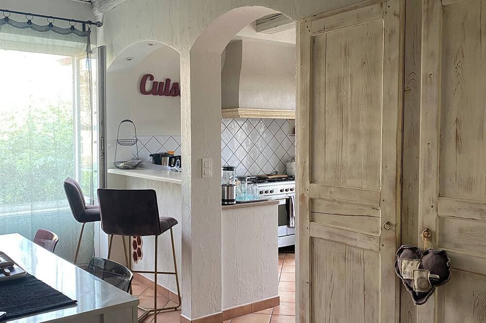 Foto 12 von 13: Village house at the gateway to Provence, Ardèche, Vaucluse & Gard