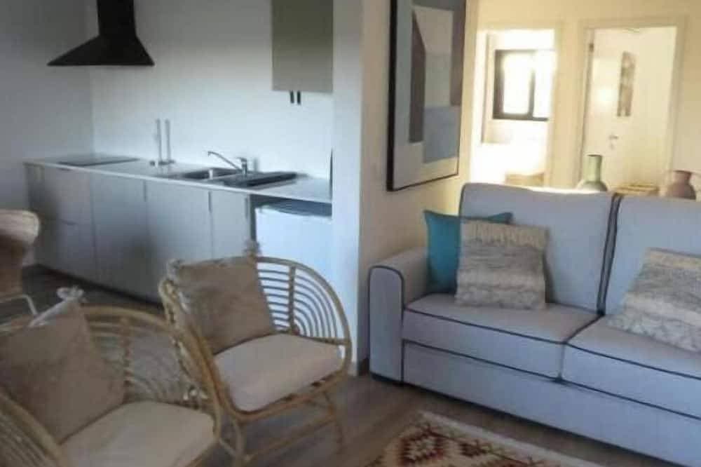 Foto 9 von 30: 2-Bedroom House: A Comfortable Home with a Stunning View