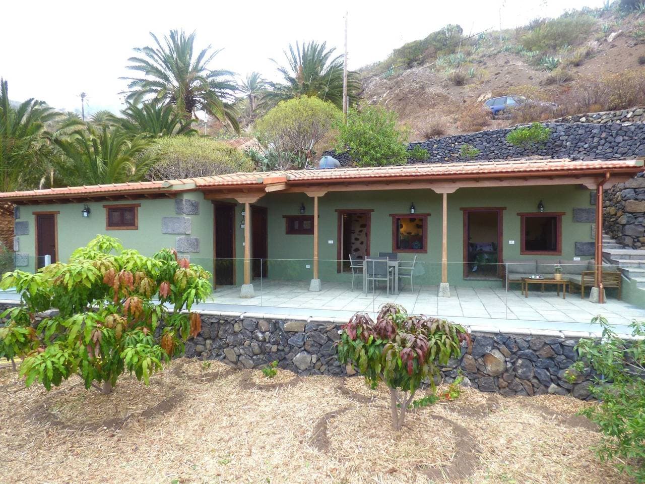 Finca mit Wasserblick 1