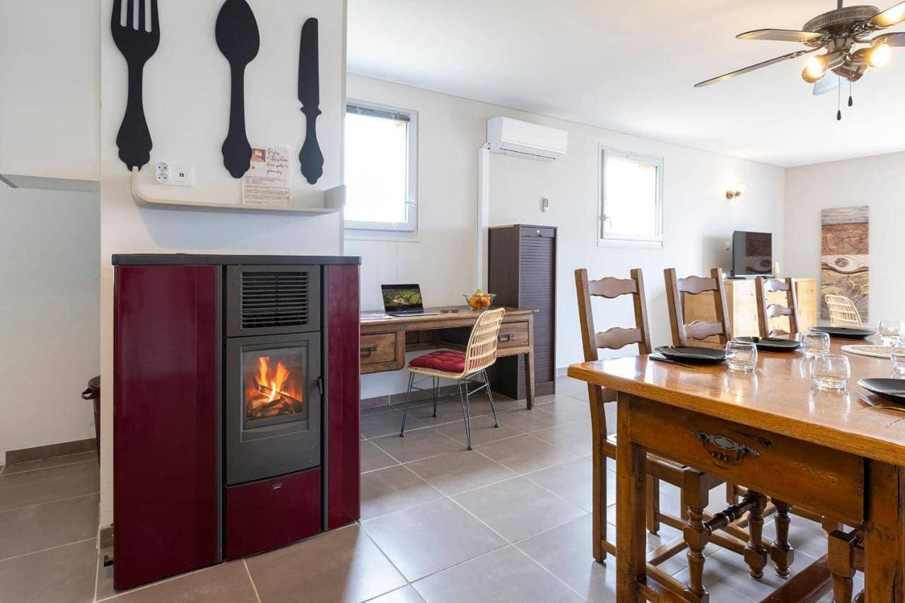 Accessible Villa with Panoramic Views 1