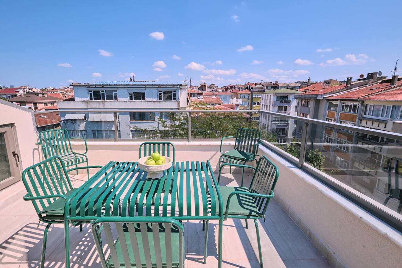 Foto 2 von 64: Stilvolle Maisonette, Terrasse, 3 Schlafzimmer