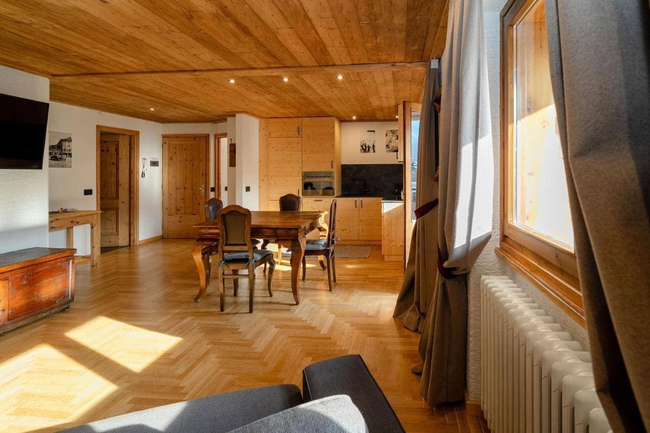 Foto 4 von 35: Two-Bedroom Apartment