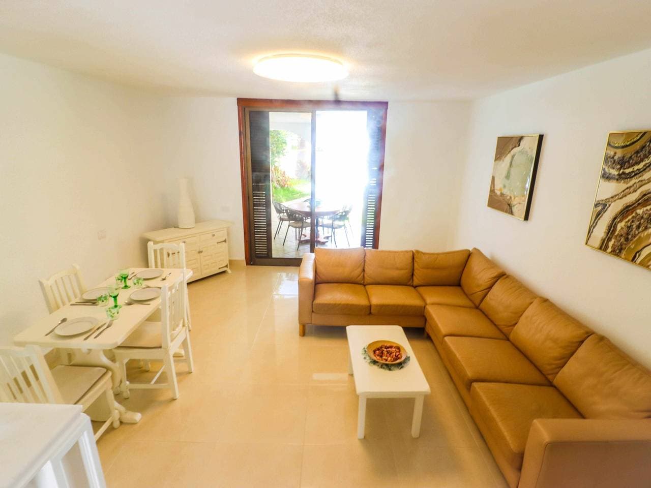 Foto 5 von 25: Villa mit Terrasse und Pool in Playa de las Américas