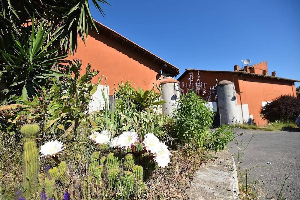Foto 8 von 30: Bracciano Lake Farmhouse - Apt. Blue