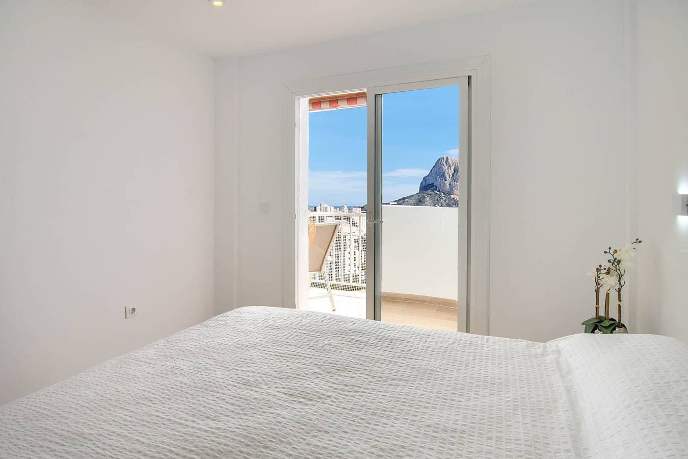 Foto 7 von 11: Appartement La Perla Seaview Calpe mit Meerblick, Pool, WLAN, Klimaanlage, Balkon & Terrasse