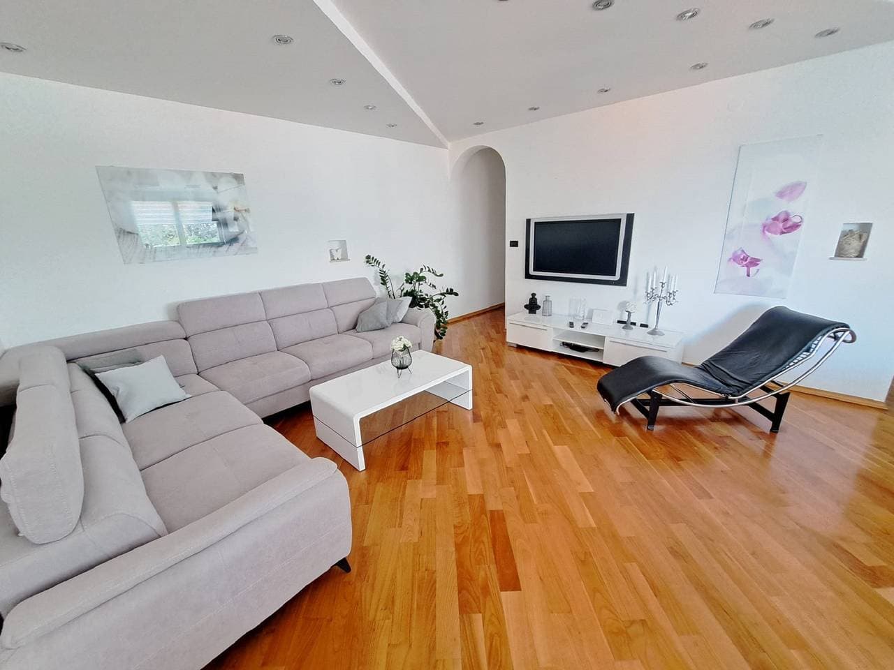 Foto 5 von 31: Ferienwohnung für 6 Personen mit Balkon