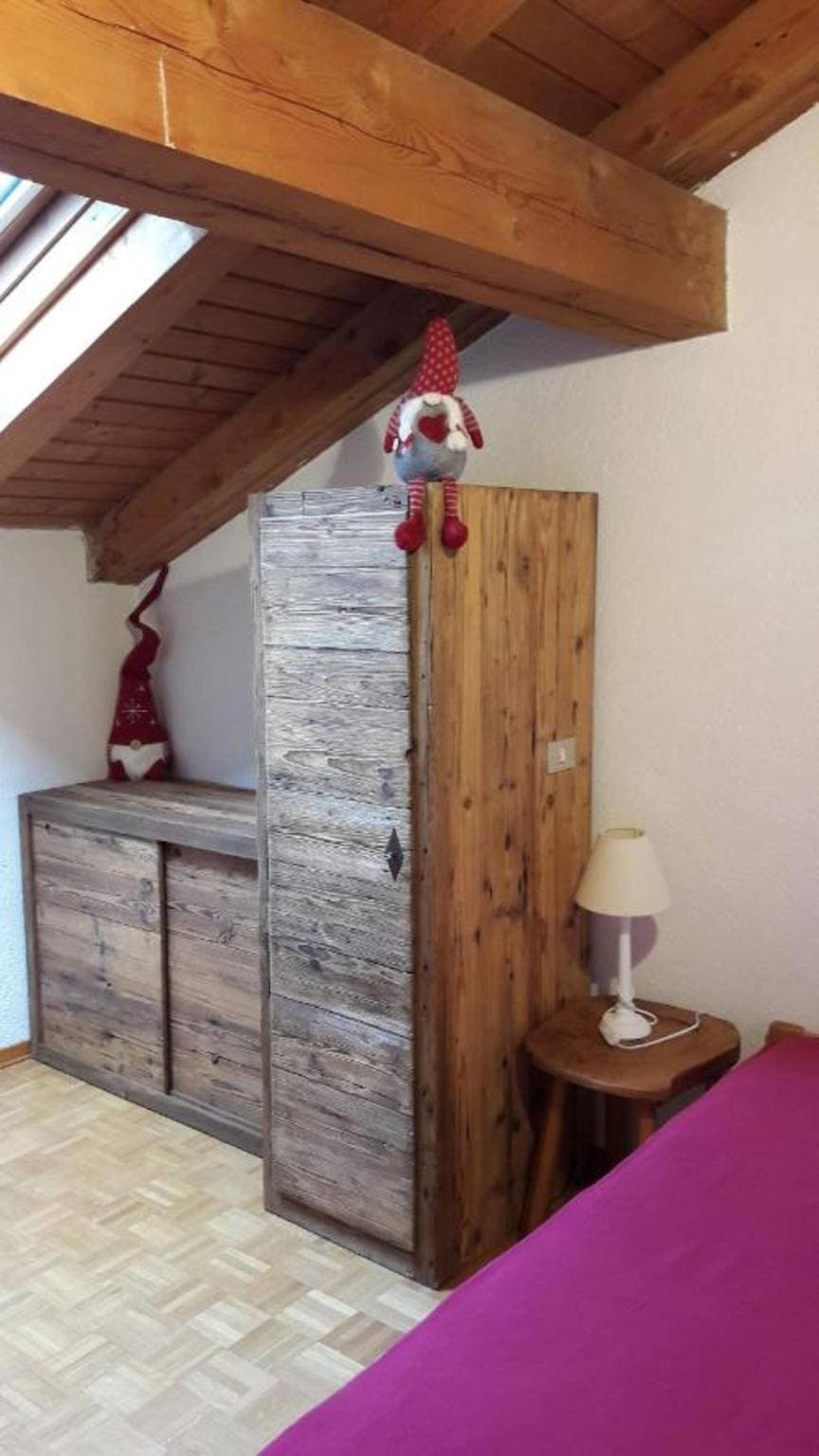 Foto 13 von 24: Ferienwohnung 'Mansarda Le Chateau' mit Bergblick, Gemeinschaftsgarten und Wi-Fi