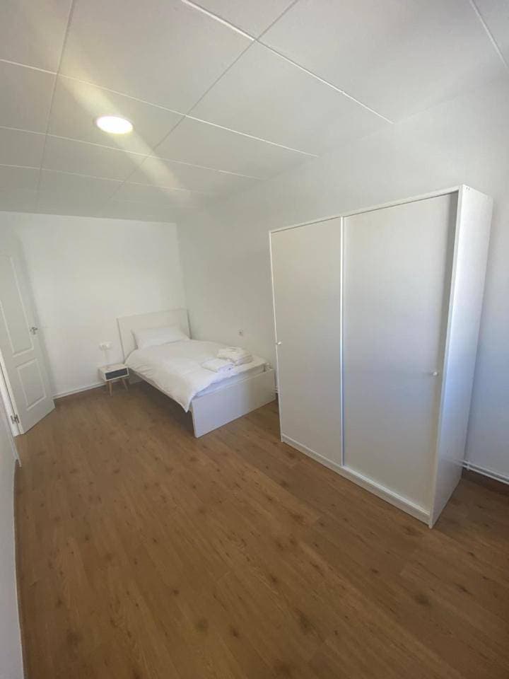 Foto 6 von 15: Three-Bedroom Apartment