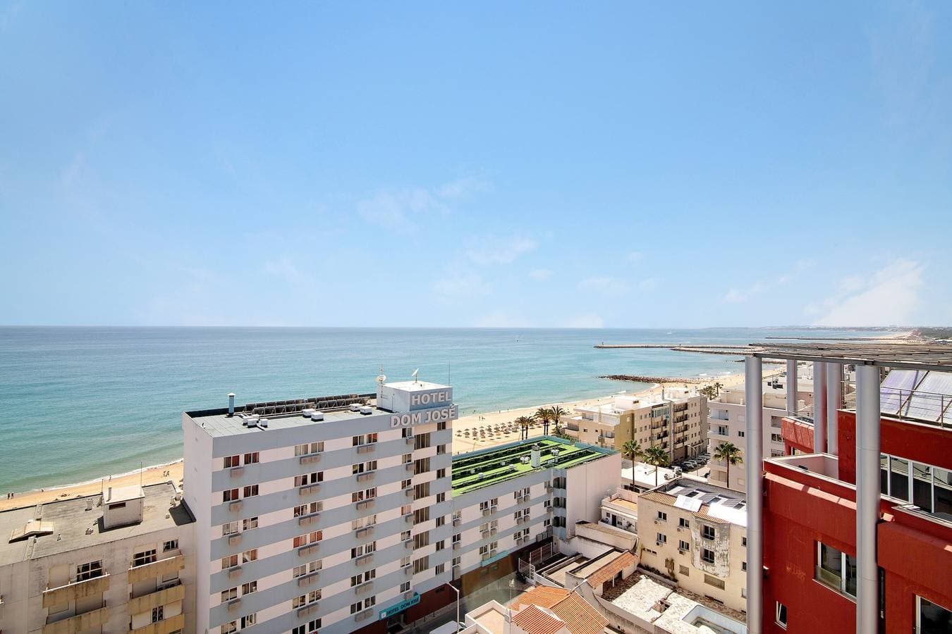 Foto 3 von 26: Ferienwohnung 'Moderno E Renovado T2' mit Meerblick, Balkon und WLAN
