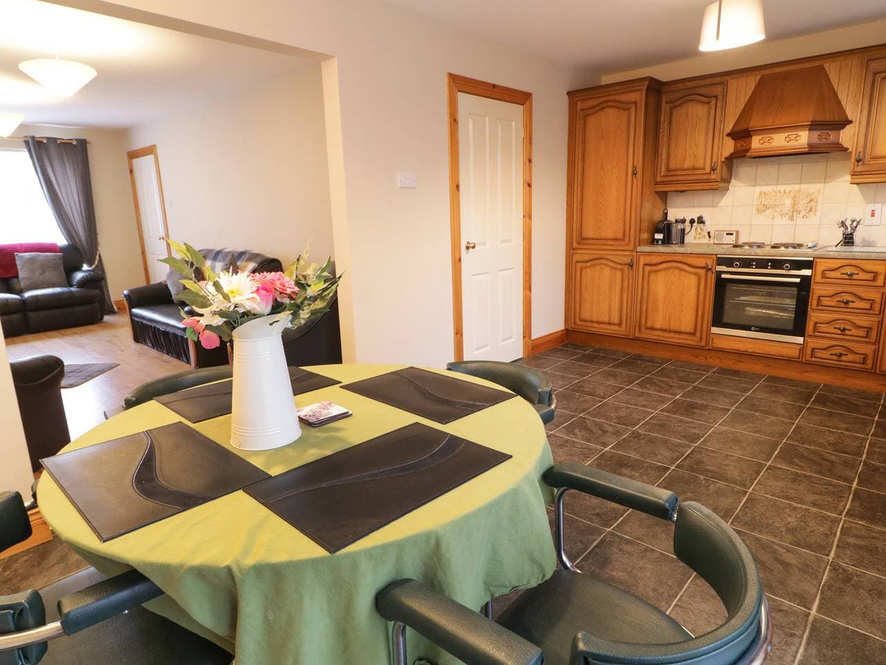 Foto 5 von 24: Cottage für 6 Personen mit Garten