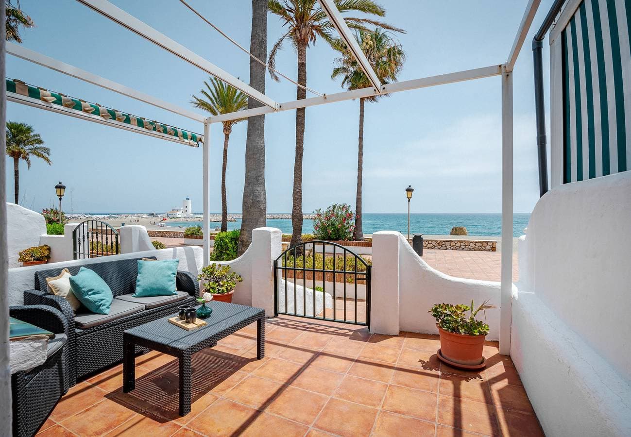 Foto 2 von 26: 30. Beachhouse 15m beach  sea Duquesa Manilva Anda