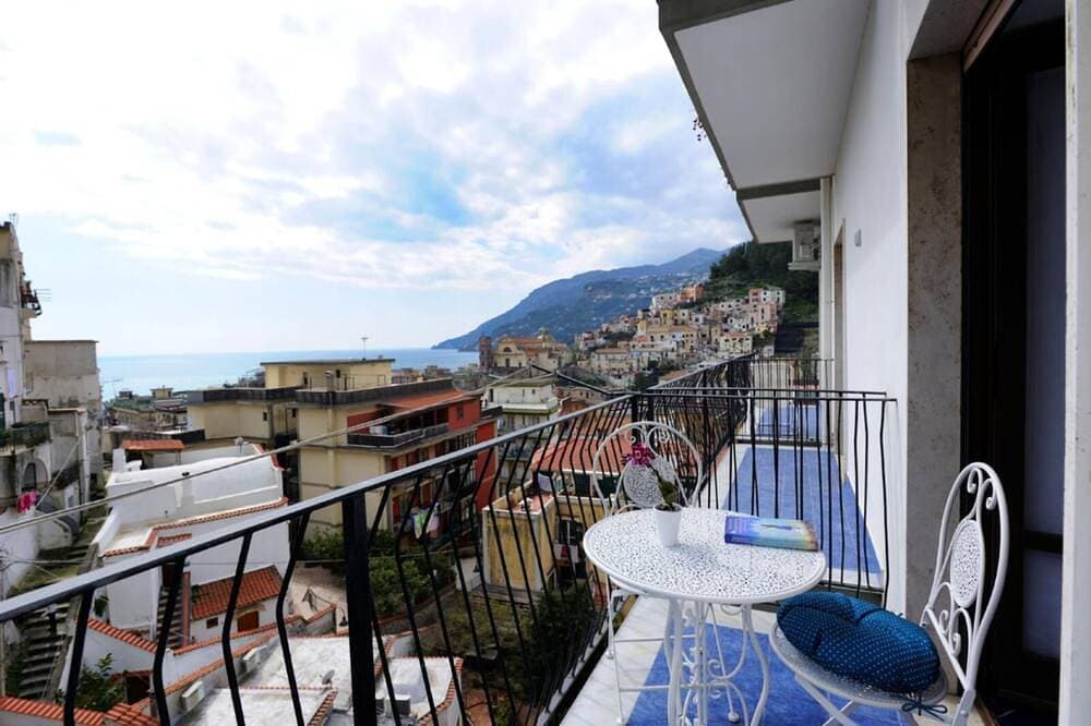 Maiori Reginella mit Meerblick Terrasse, Wi-Fi, Aria Cond und in der Nähe von Amalfi 1