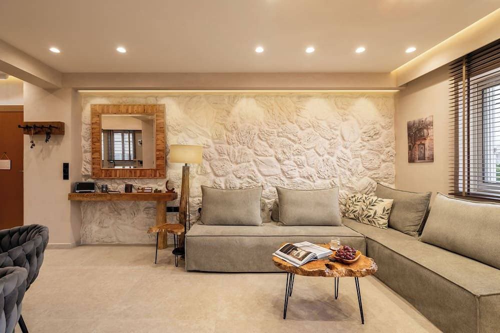 Foto 8 von 23: Rustic Boutique Retreat with Live Olive Tree, Parking and 1Gbps Fiber Internet