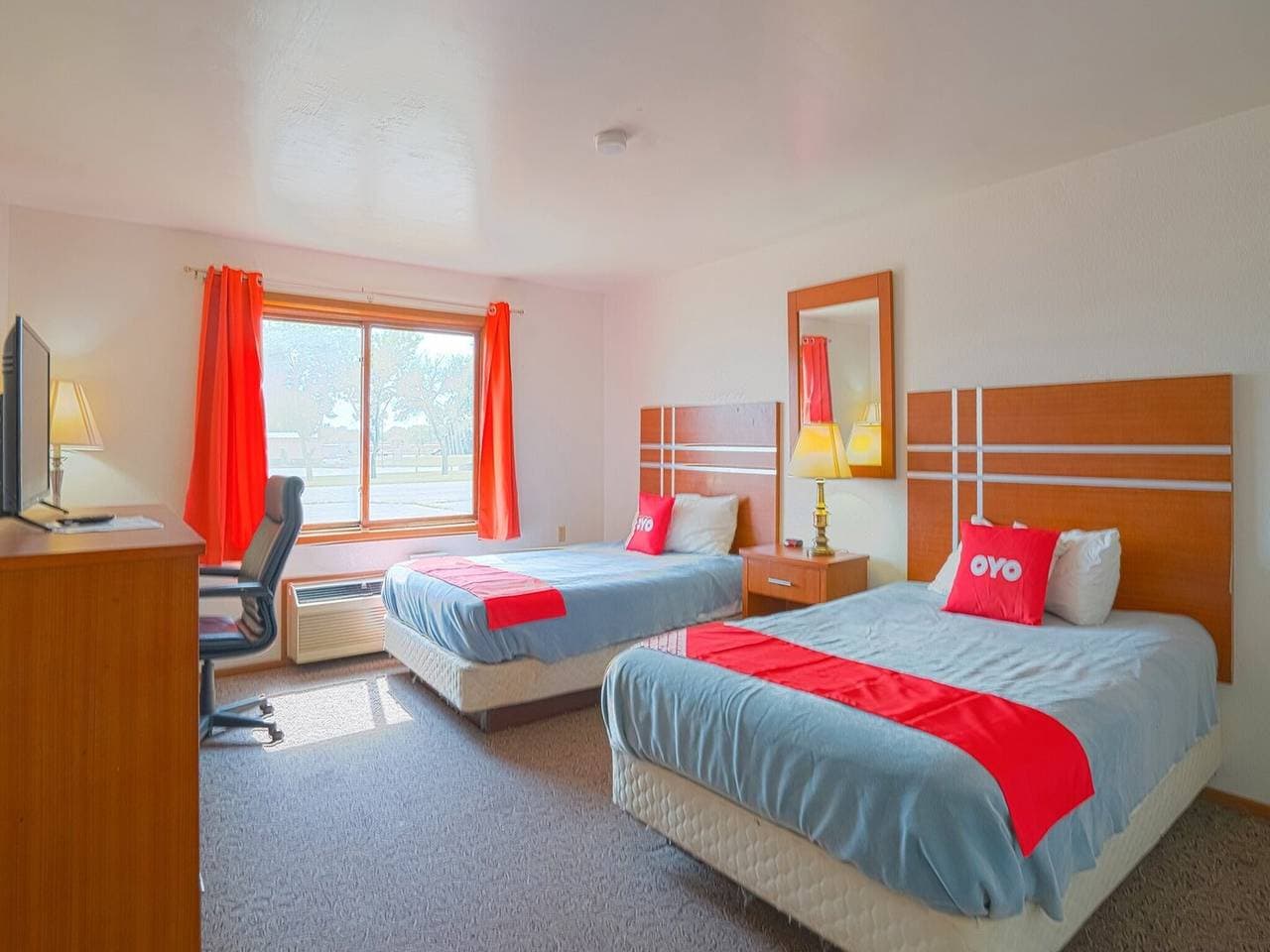 Foto 10 von 17: 2 Doppelbetten | Nichtraucherzimmer