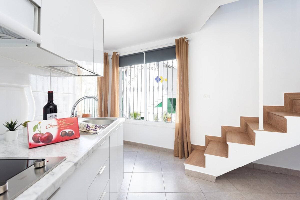 Foto 8 von 43: Ferienwohnung für 3 Personen mit Pool