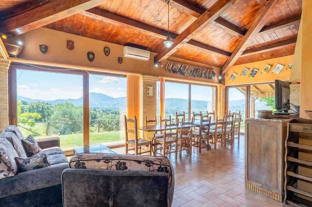 Foto 3 von 30: Fortebracci - Sechs Schlafzimmer Villa, Schläft 12