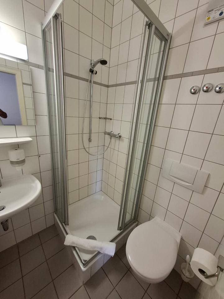 Foto 9 von 11: Standard Twin Room