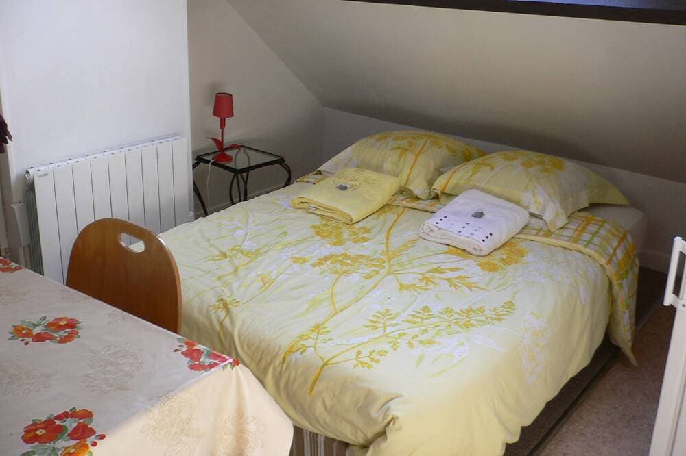 Foto 5 von 25: Große freistehende komfortable Zimmer