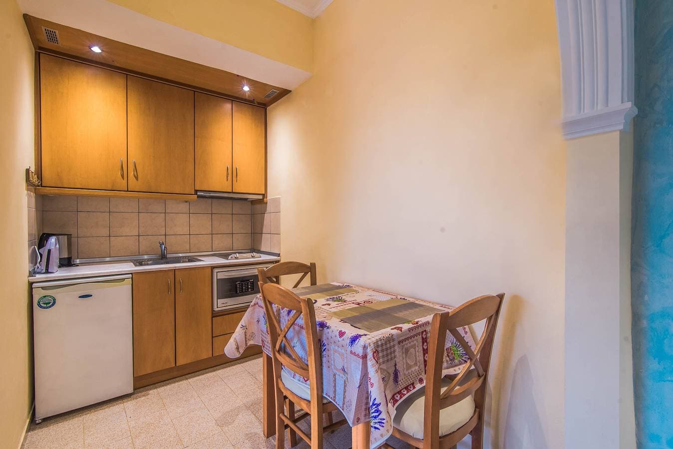 Foto 9 von 22: Einzimmerapartment 'Bozikis Studios' mit gemeinschaftlichem Garten, WLAN und Klimaanlage