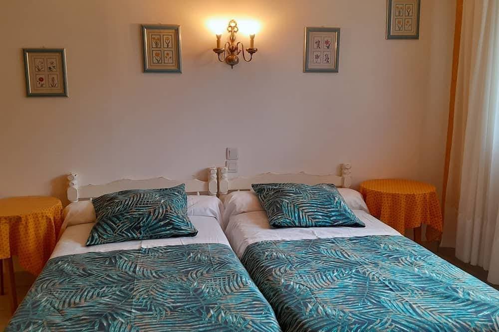 Foto 3 von 30: Bastide Familiale 15 pers river at 800m 7 bedrooms /6 bathrooms / 8 Wc private swimming pool