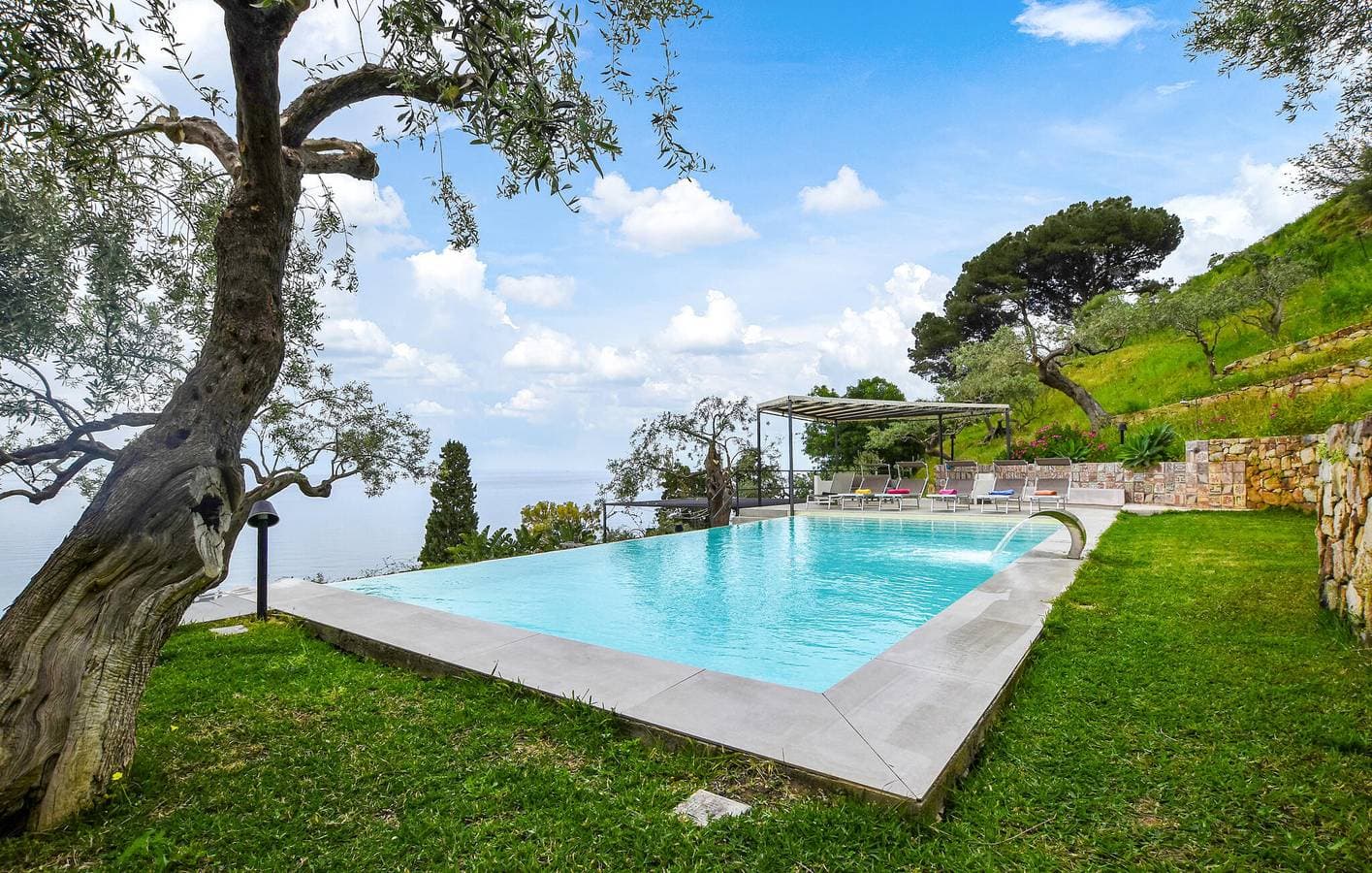 Foto 11 von 35: Apartment mit Meerblick, Pool, WLAN und Terrasse – nur wenige Schritte vom Strand entfernt