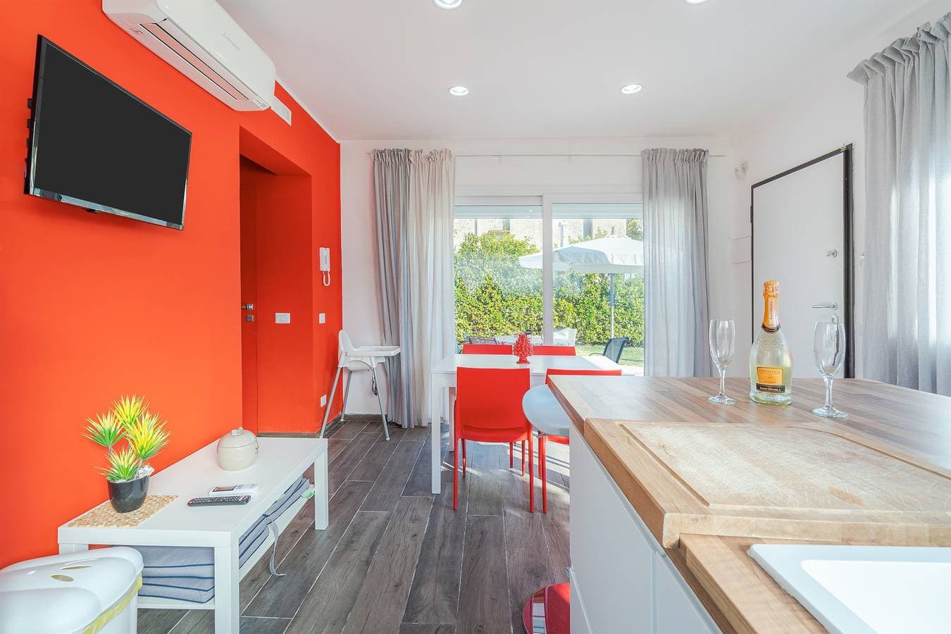 Foto 7 von 25: Villa 'Aurora' mit privater Terrasse, WLAN und Klimaanlage