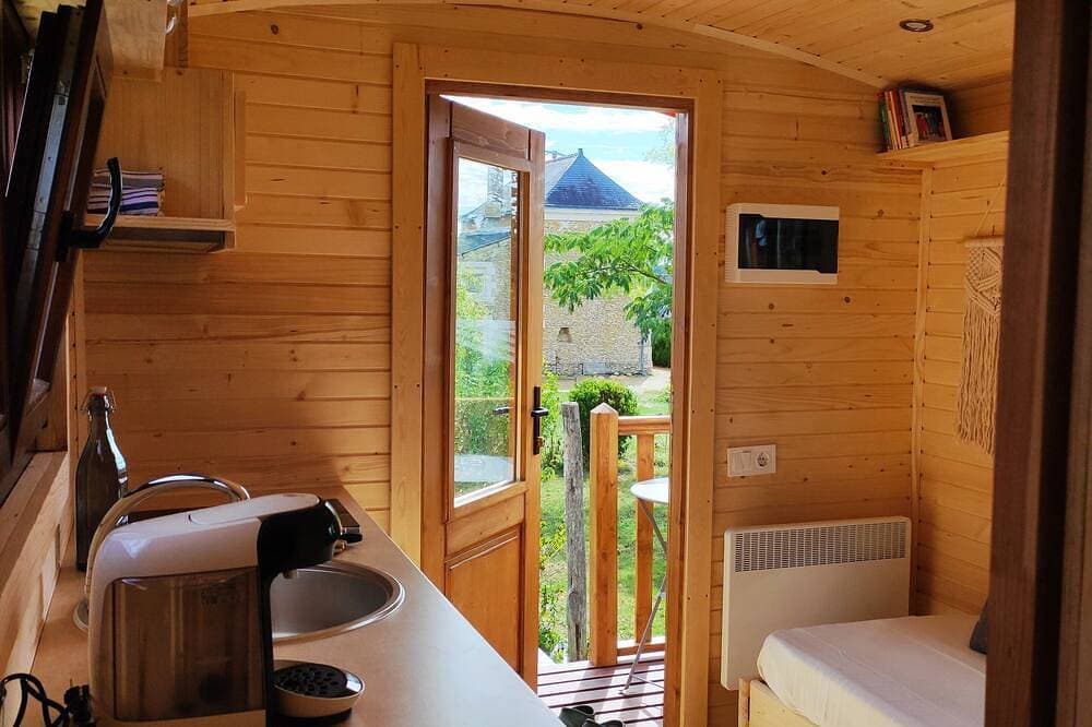 Foto 2 von 7: Comfortable caravan