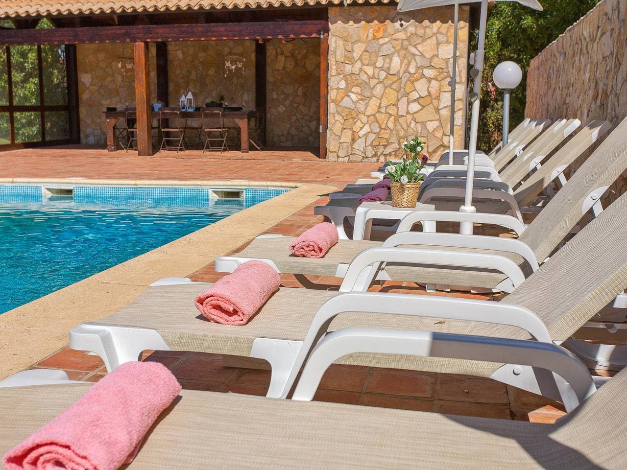 Foto 12 von 36: Villa mit privatem Pool und Klimaanlage - São Bartolomeu