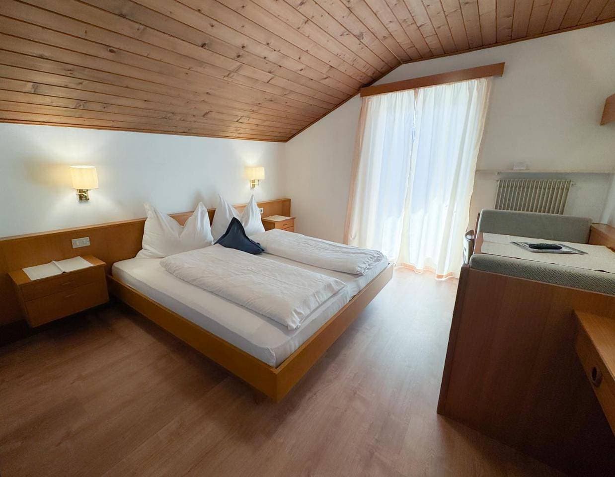 Foto 13 von 24: Double Room with Panoramic View