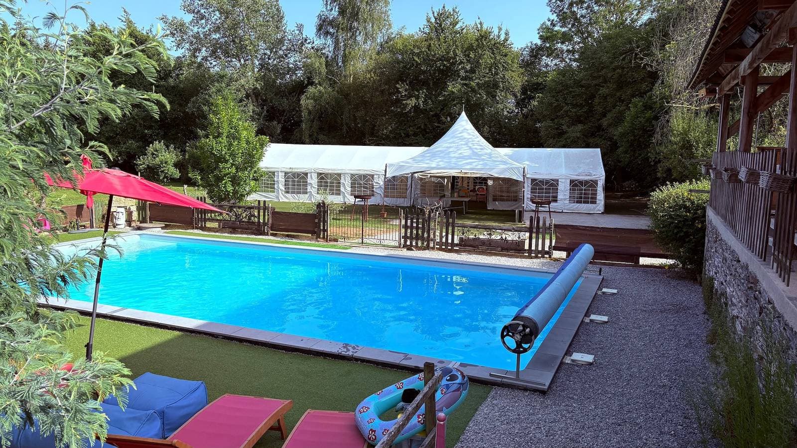 Foto 12 von 39: Kleines Haus 'L'épicerie' mit Gemeinschaftspool, gemeinsamer Terrasse und WLAN