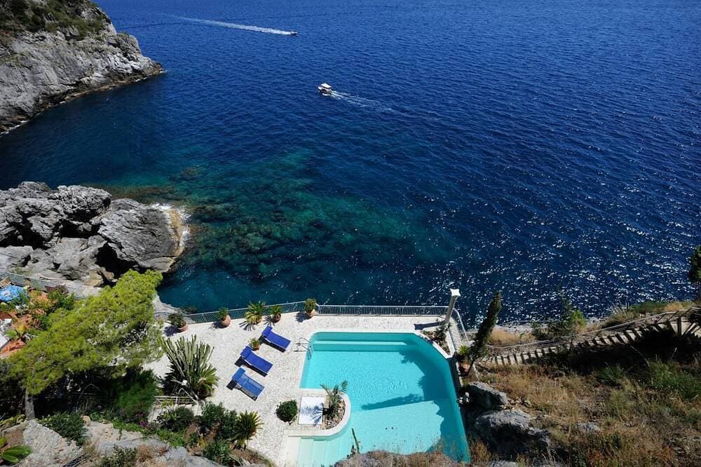 Villa Azzurra mit privatem Pool und Zugang zum Meer 1