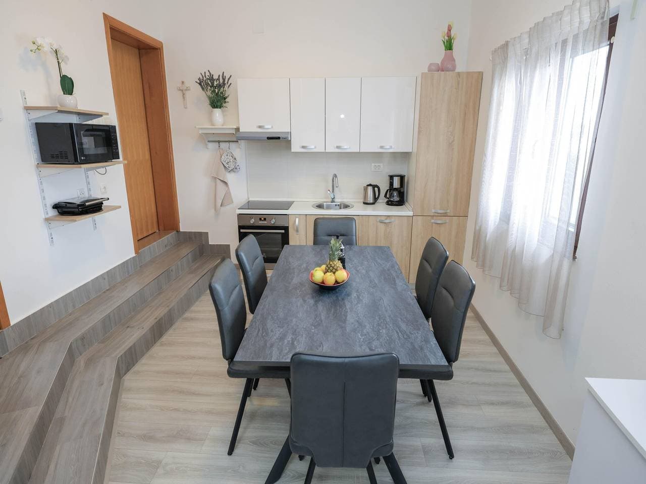 Foto 3 von 60: Luxusapartment mit beheiztem Pool in Starigrad