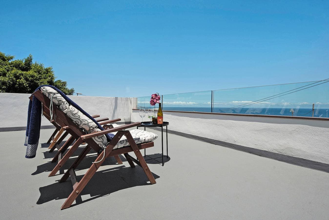 Foto 2 von 32: Ferienhaus 'Bella Home' mit Meerblick, Terrassen und WLAN