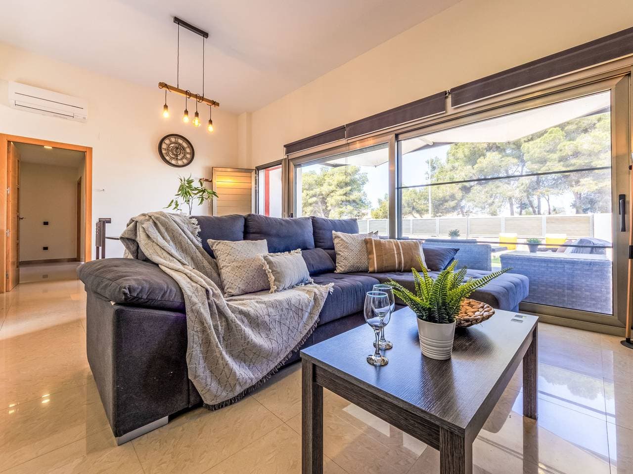 Foto 3 von 30: Grobro 1