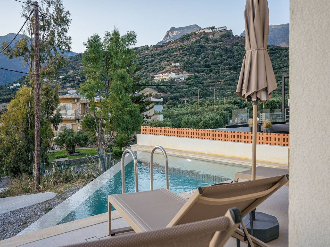Foto 10 von 44: Villa auf Kreta mit Pool am Strand