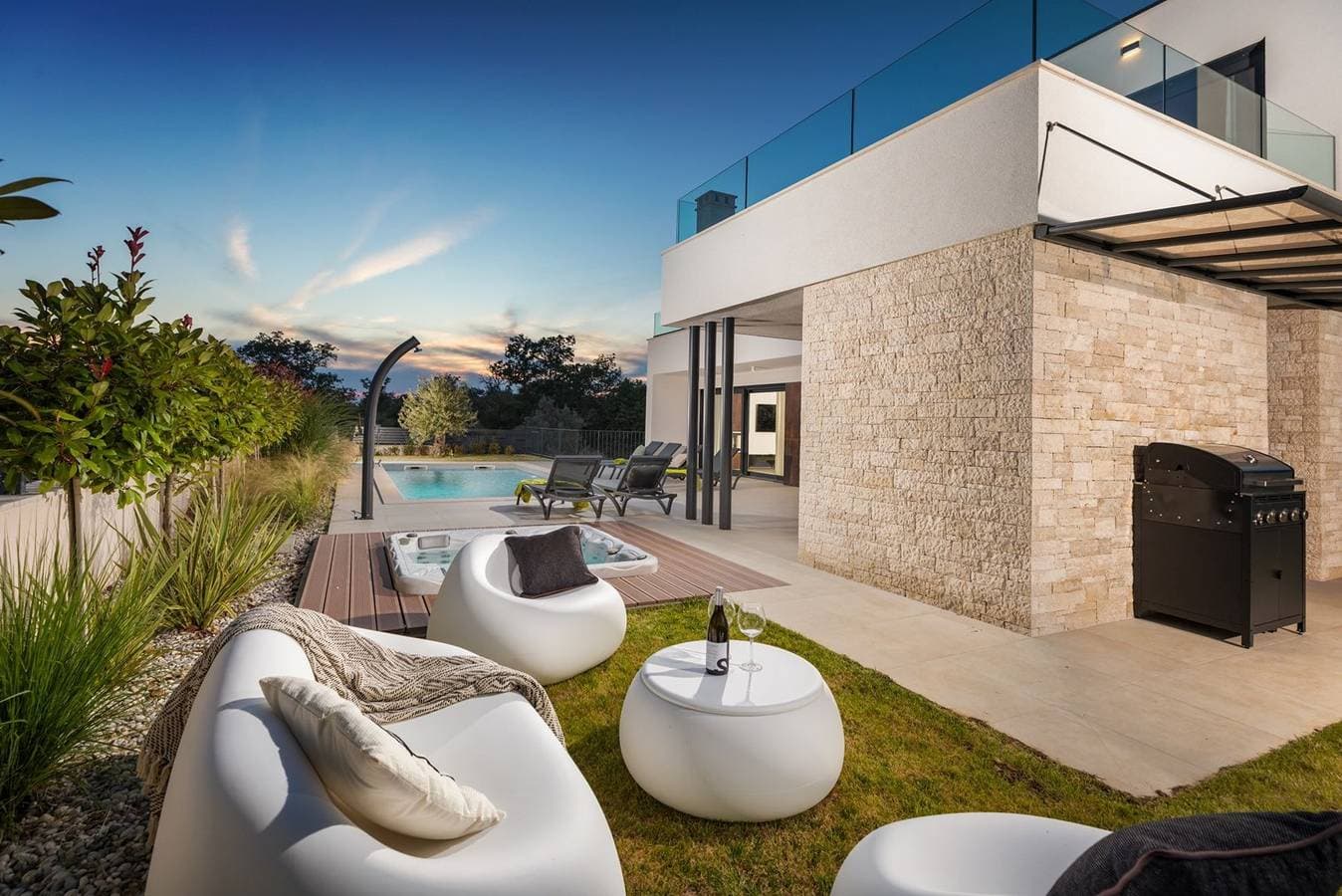 Foto 2 von 41: Villa Abarica – Luxusvilla mit privatem beheiztem Pool, Whirlpool und Sauna in der Nähe von Vrsar und seinen Stränden