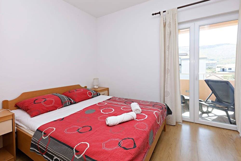 Foto 4 von 16: 1-Zimmer-Ferienwohnung mit Balkon Grebastica, Sibenik