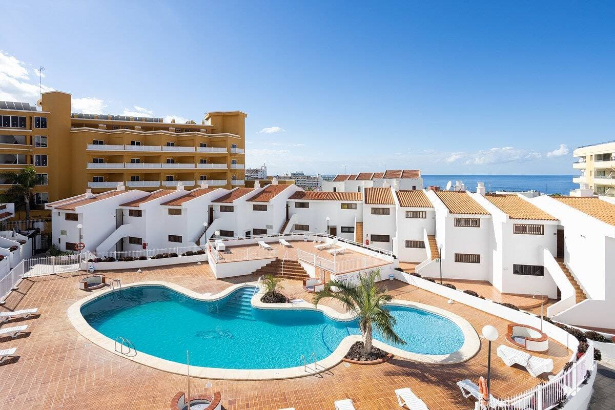 Foto 2 von 34: Ferienwohnung für 4 Personen mit Pool